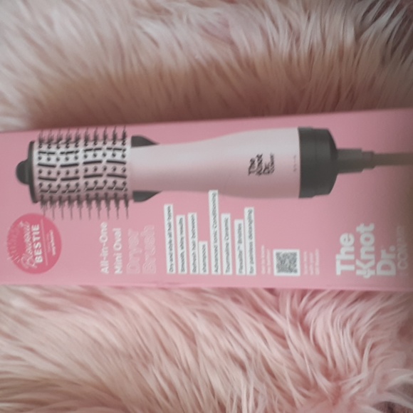 Brand New CONAIR ALL-in-ONE MINI OVAL DRYER BRUSH - Picture 1 of 4